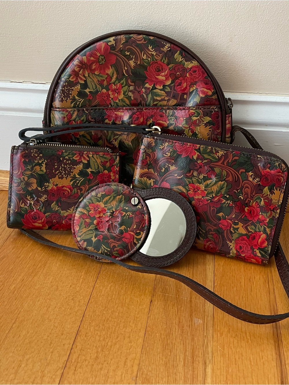 Patricia Nash Rustic Forest set. Rare!!